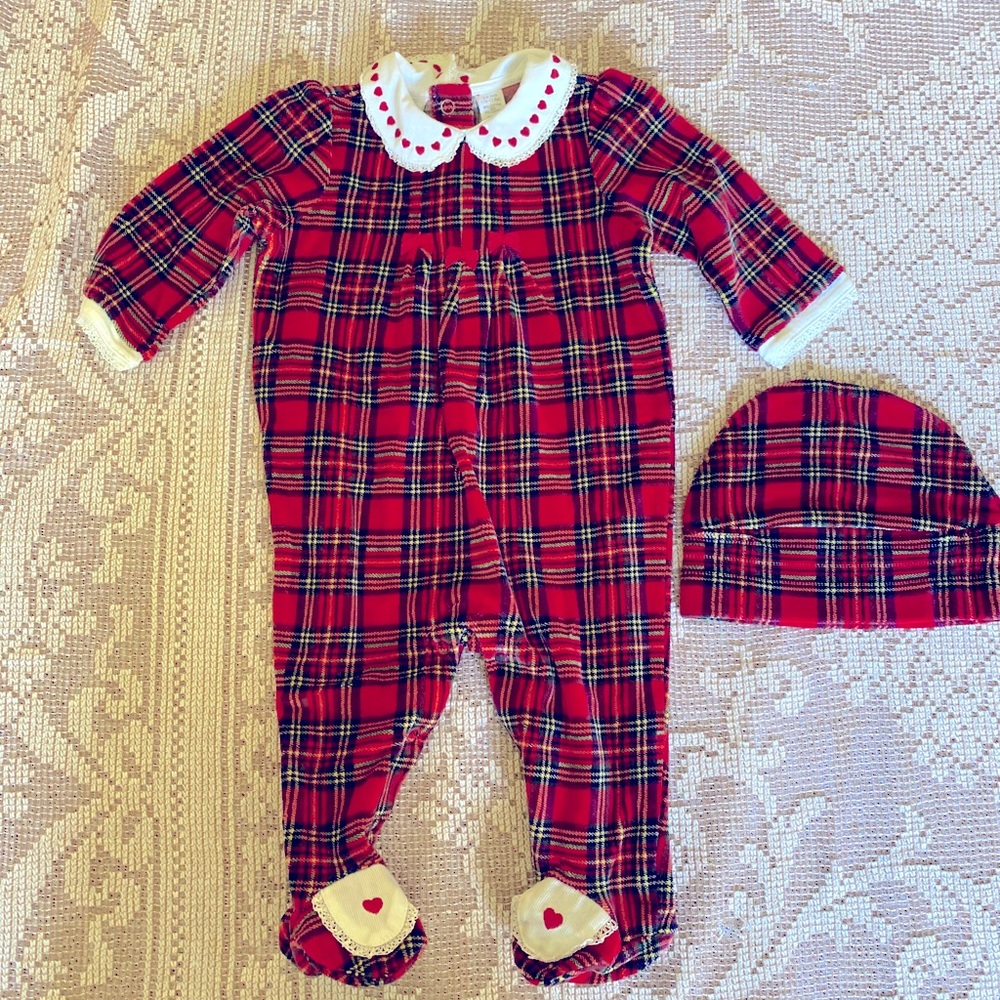 First Impressions footed romper 3-6 month with hat